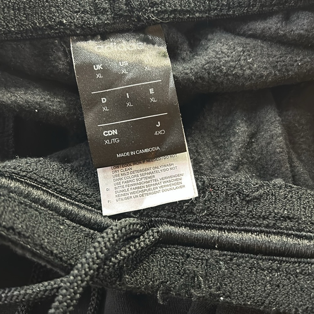 Adidas joggers - Picture 7 of 10